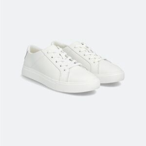 TOMS Kameron Leather Lace Up Sneakers